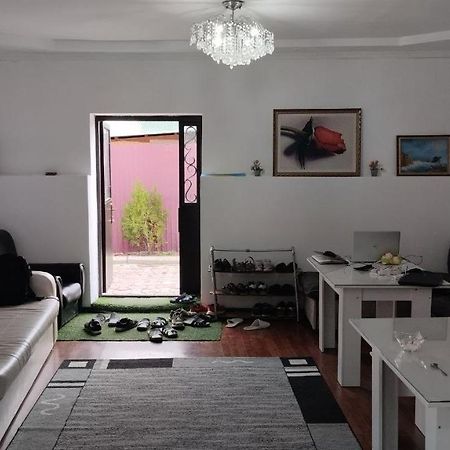 קראקול Nomadstan Capsule Hostel מראה חיצוני תמונה