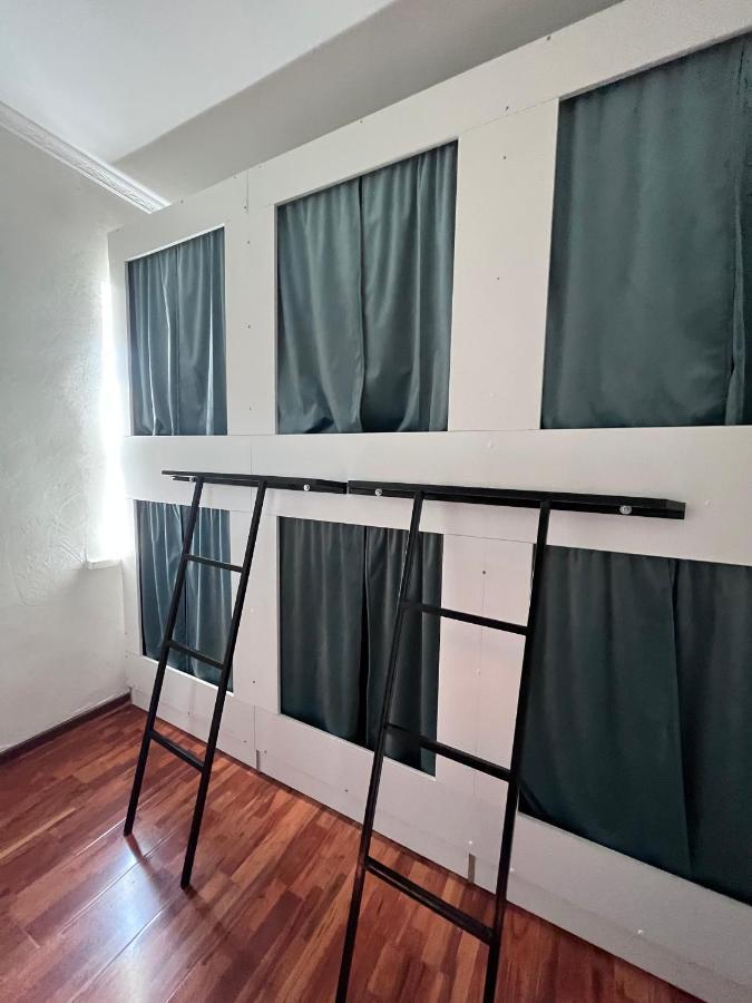 קראקול Nomadstan Capsule Hostel מראה חיצוני תמונה