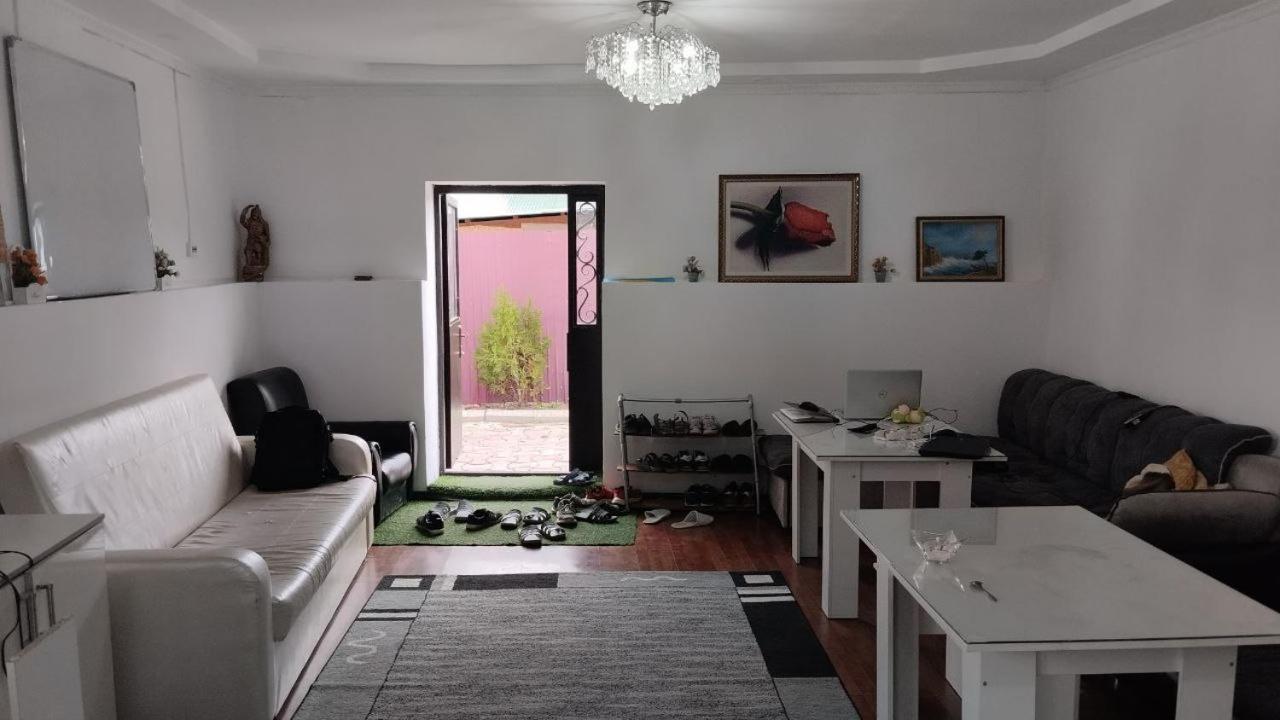 קראקול Nomadstan Capsule Hostel מראה חיצוני תמונה